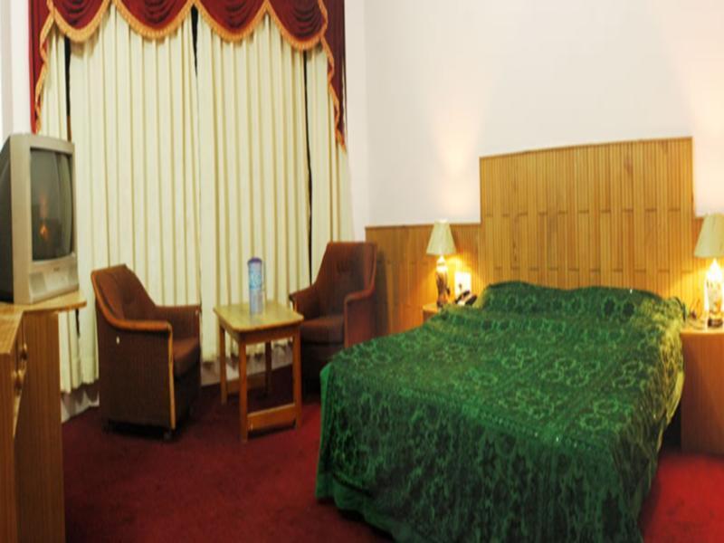 Hotel Satkar Residency - Riverside Old Manali Extérieur photo