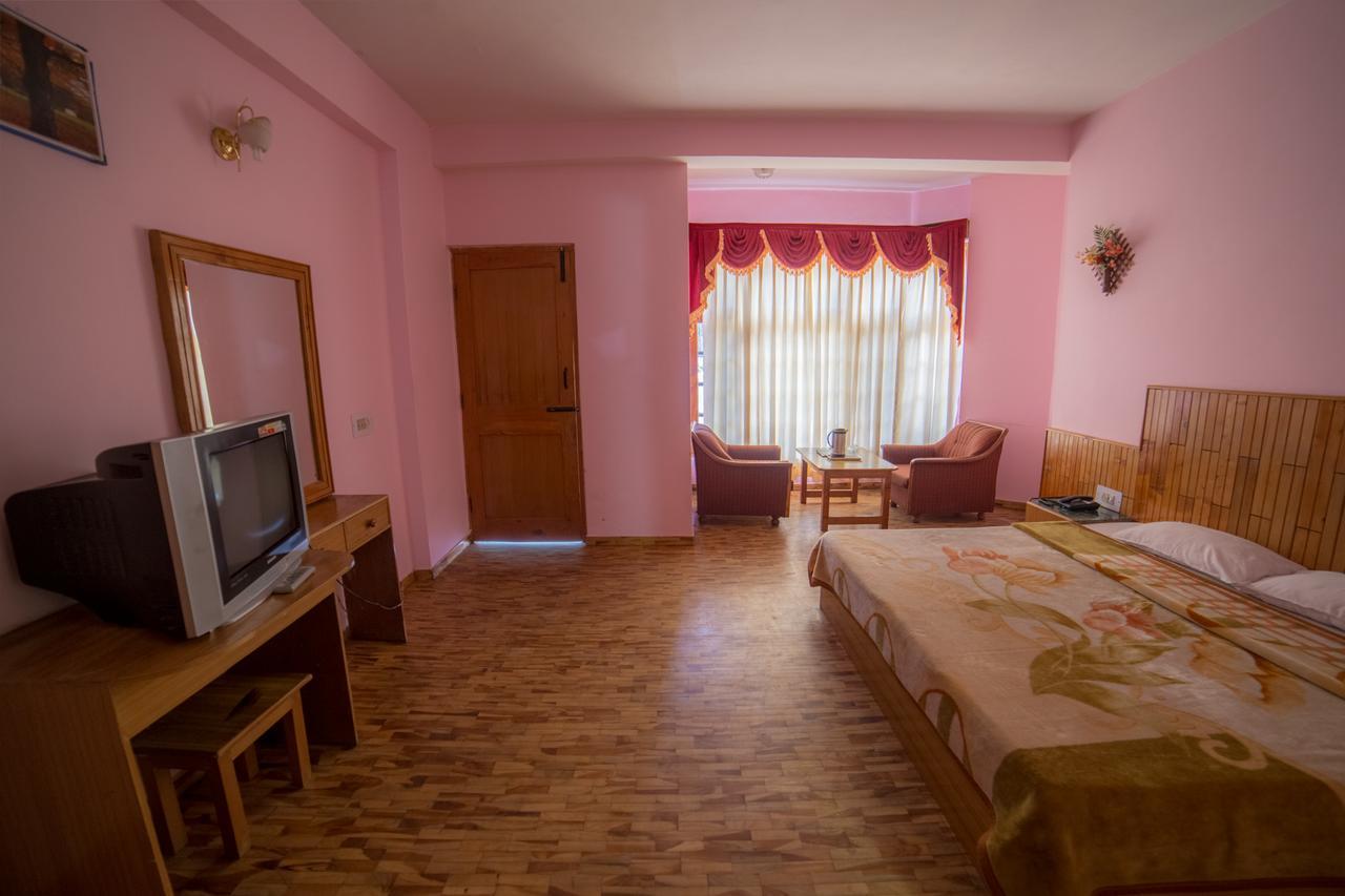 Hotel Satkar Residency - Riverside Old Manali Extérieur photo